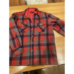 Greenbriar vintage red plaid men’s medium quilted jacket 50% Wool See Desc